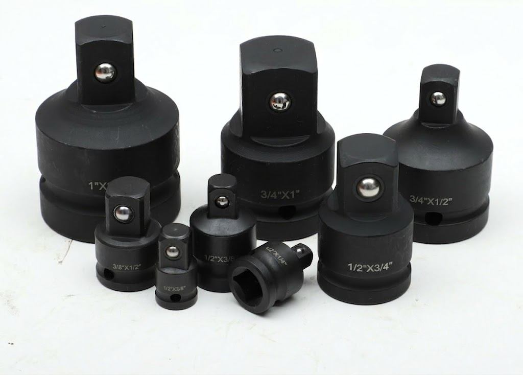 Impact socket adapter