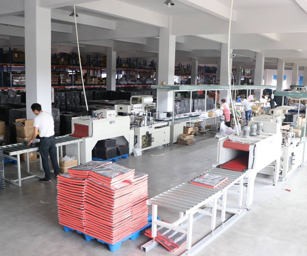 Kolarwin assembly and packing line