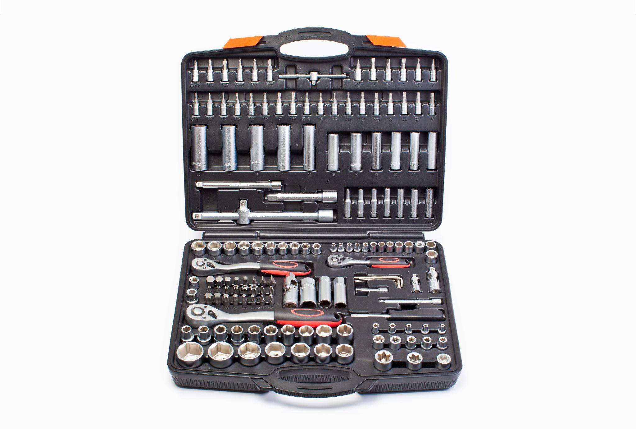 Complete 2026 mechanic tools must-have collection — Kolarwin professional mechanic tool set featuring sockets, wrenches, ratchets, and specialty tools